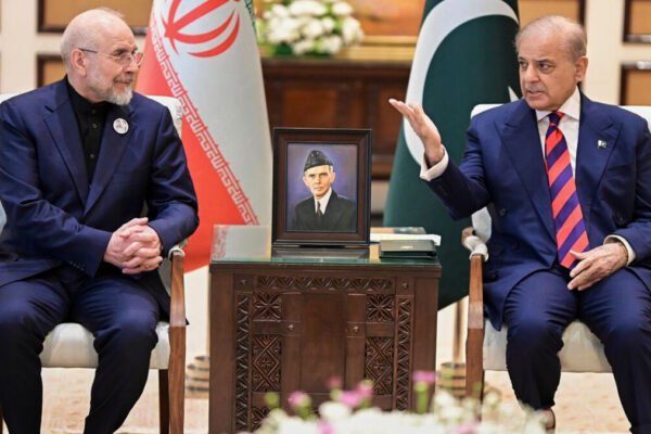 Oil barrels explode 7% higher with Iran-US talks