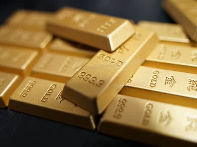 Gold price in Pakistan rises by Rs4,000 per tola as global bullion prices recover